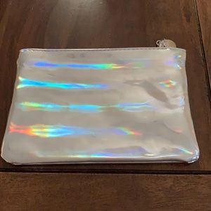 NWOT Ipsy Glam Bag (iridescent color)